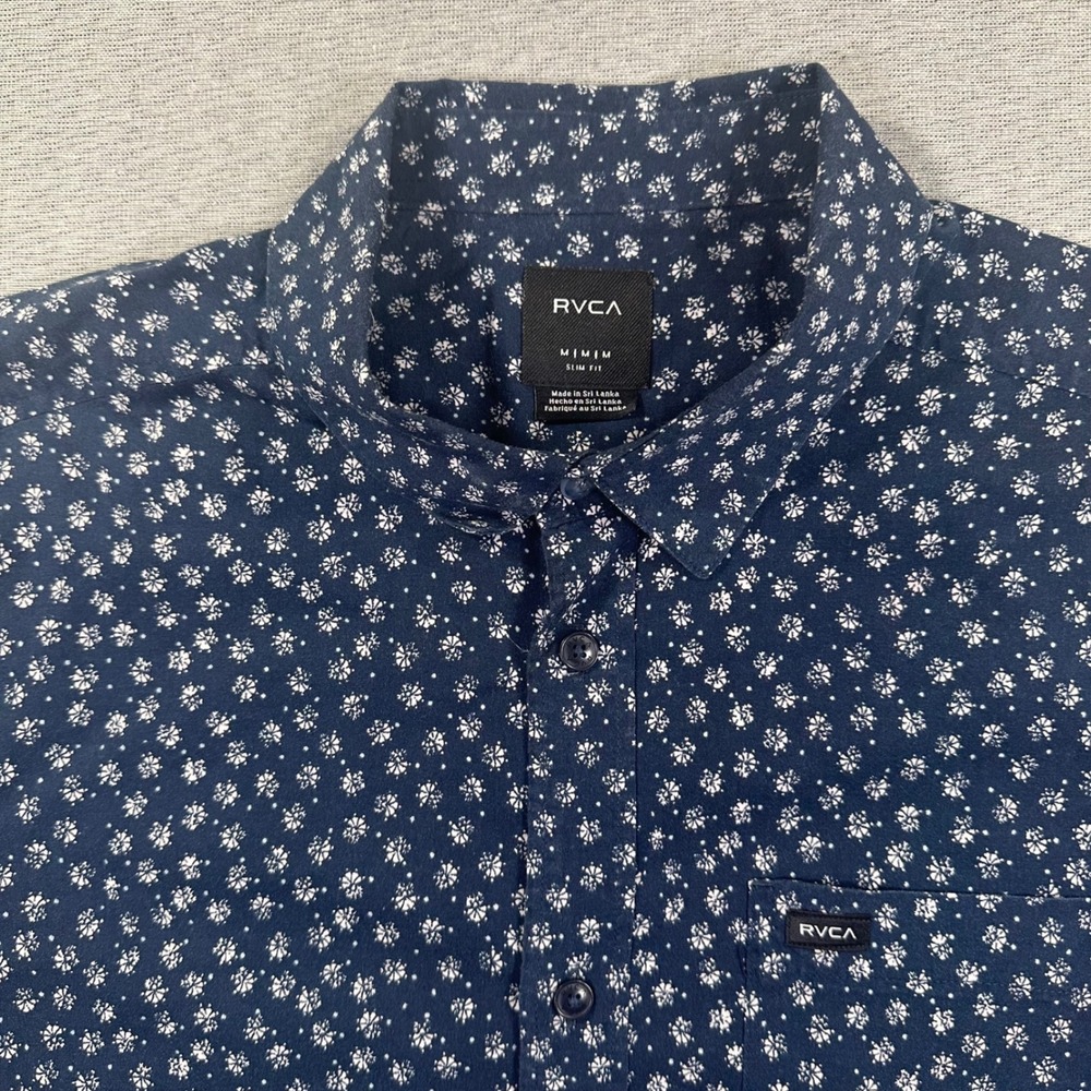 RVCA Shirt Mens Medium Slim Fit Floral Hawaiian AOP Button Up Short Sleeve